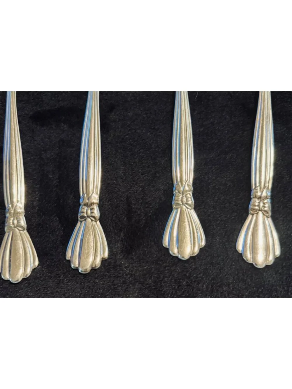 4 Oneida ALEXIS Deluxe Stainless Serving Pieces Glossy Bow Silverware Flatware